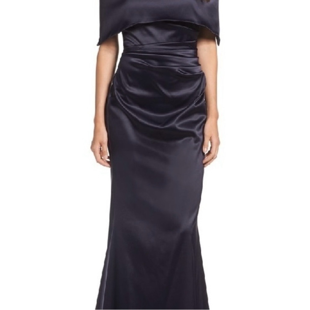 Vince Camuto Navy Lustrous satin ruche shoulder baring gown flare fishtail train - Picture 4 of 13